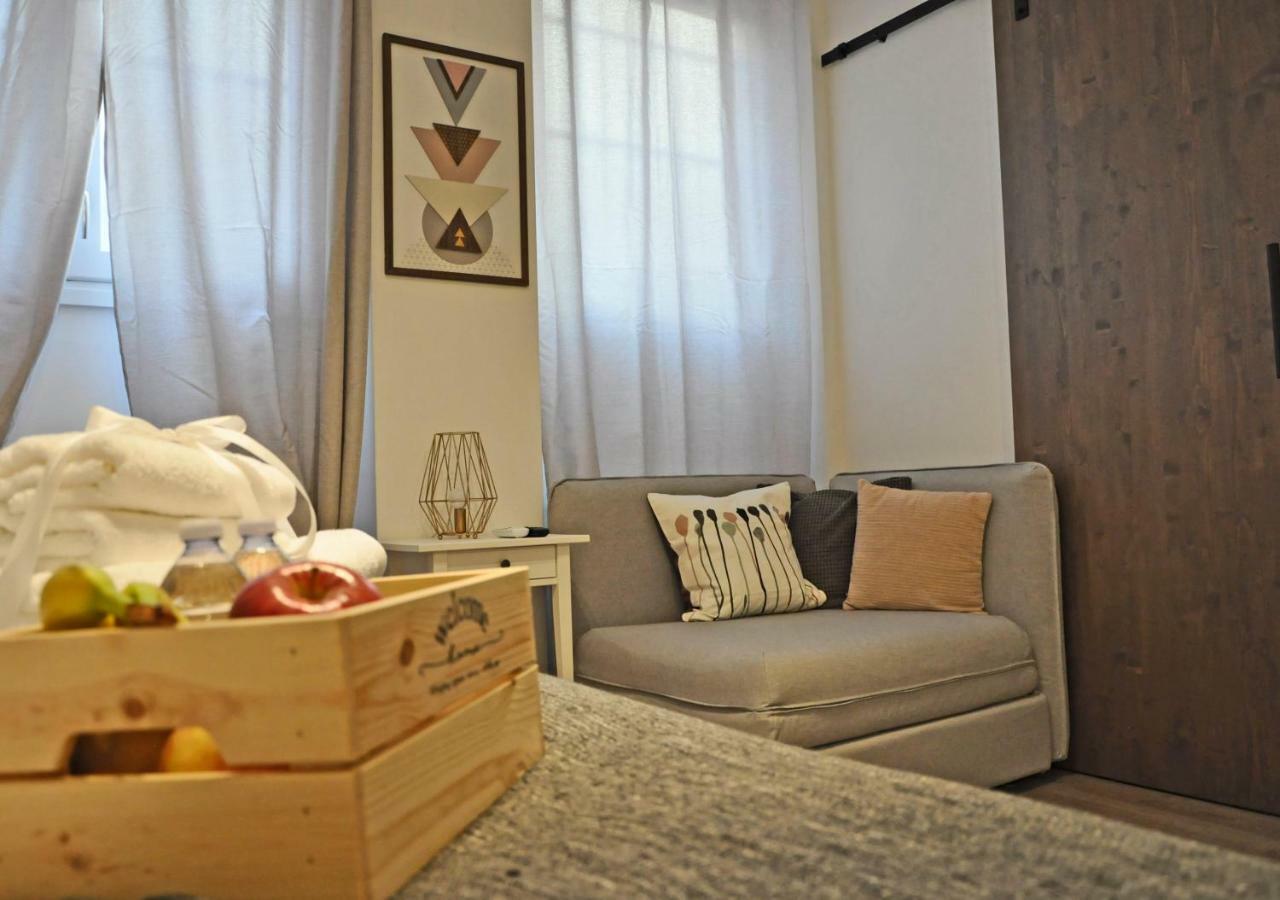 M.H.S. Apartment Milan Bagian luar foto
