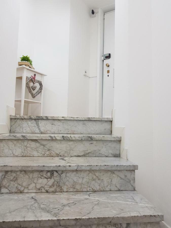 M.H.S. Apartment Milan Bagian luar foto
